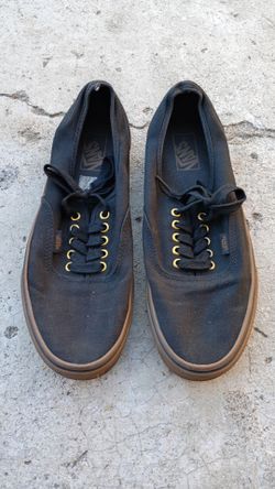 Vans Low-Top Canvas Sneakers Black Gum Sole