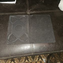 universal tablet case, likely for a 10-inch tablet. 
