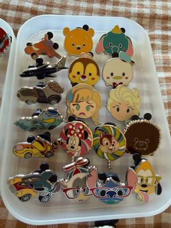 Disney pins
