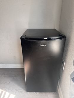 Galanz Mini Fridge with Freezer – Like New