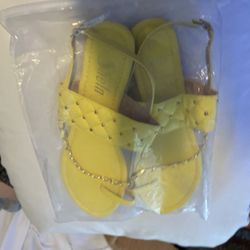 (Sz:7.5)Yellow with gold chain SHEIN sandals