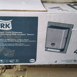 tork matic hand towel dispenser with intuition sensor 461123 in wall recessed