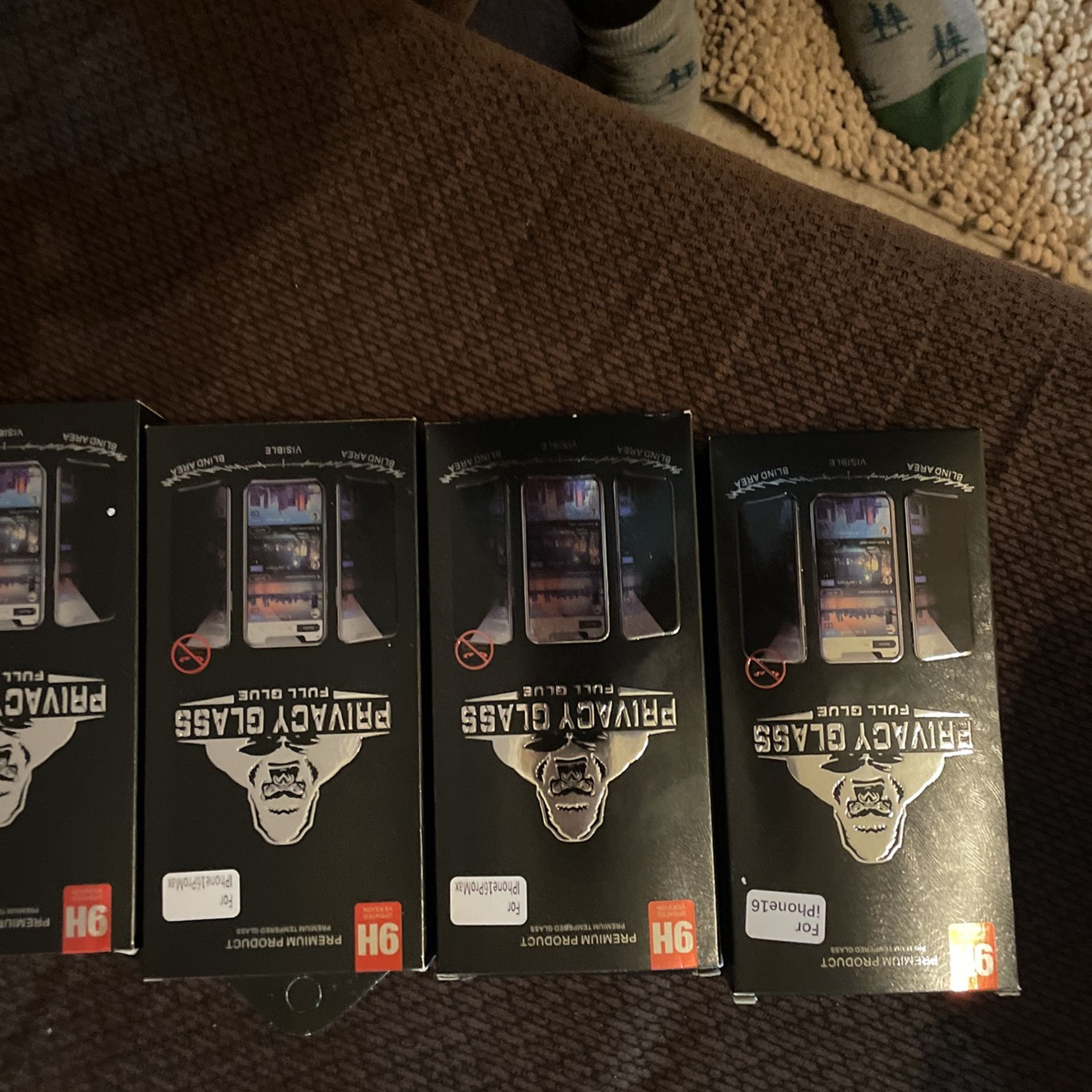 iPhone 16 Privacy Screen Protectors