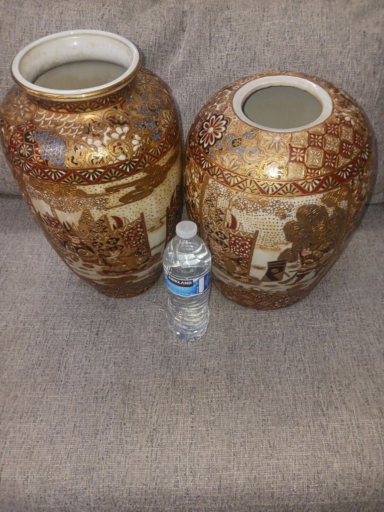 Vintage Decorative Large Chinese Vases.