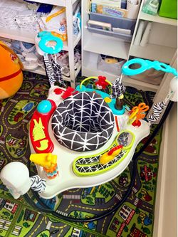 Like New — Fisher-Price Activity Center/Jumperoo/Bouncer with Music and Lights!!!