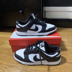 low dunk black and white in hand