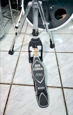 Iron cobra drum hi hat stand !! $150 or best offer !!