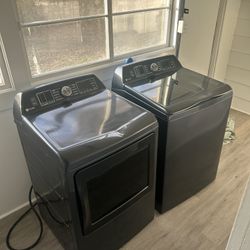 Ge Washer An Dryer Set 