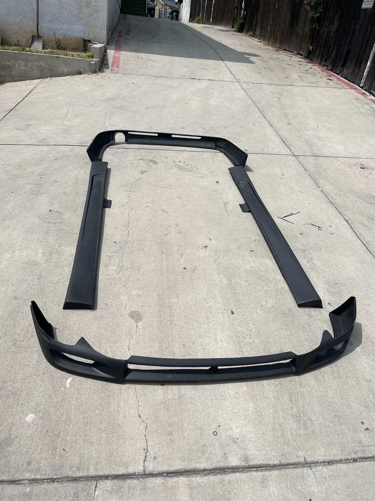 Lexus IS300 LIP KIT