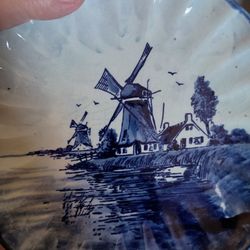 Collector Plate That You Hang Up