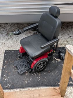 Jazzy mobility scooter and lift
