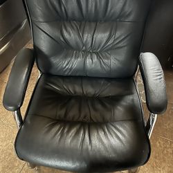 Black Leather Office Conference Chair(s)