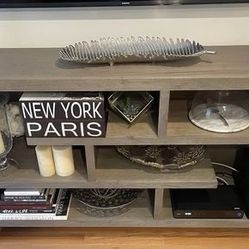 Grey Oak Media Unit
