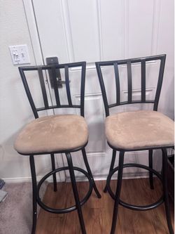 Set of two bar stools