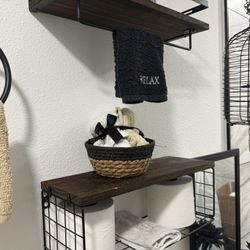 Shelf + Decor 