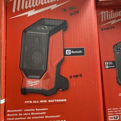 Milwaukee M18 18V Lithium-Ion Cordless Wireless Bluetooth Jobsite Speaker (Tool-Only)