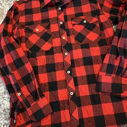 M NEW Design in Italy Flannel Shirt Mens Red Black Plaid Two Pockets Long Sleeve NEW WITHOUT TAGS 