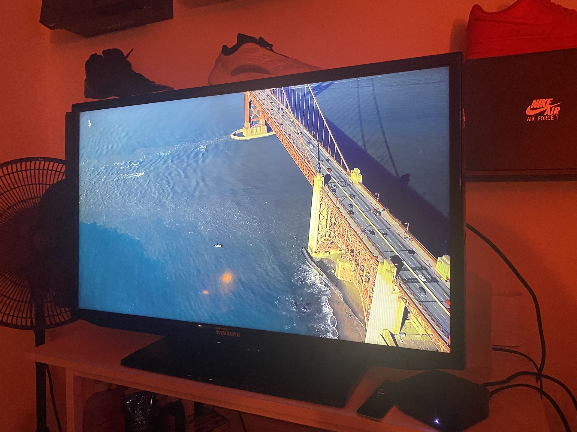 Samsung 40 Inch LED TV ( Comes With Apple TV 4K 4th Gen )