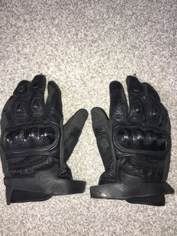 Motorcycle gloves