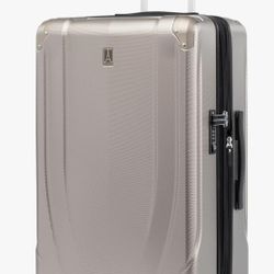 NEW Travelpro 3.0 26" Hardside Suitcase Spinner Champagne