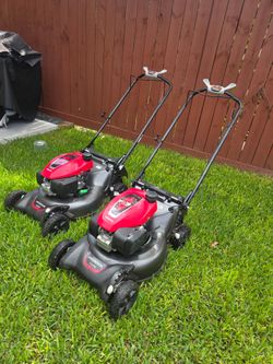 Honda Hrn216vka Self Propelled Mower Great Condition No Bag $400 Each One Price FIRM/ En Excelente Estado No Bolsa Precio FIRME $400 cada una