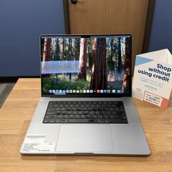16" MacBook Pro M1 Pro 10 Core CPU*32GB RAM*500GB SSD