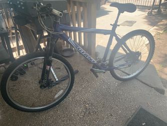 26” GIANT MOUNTAIN BIKE  $100 OBO
