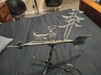 Wind Vain Deer's And Treeson Top Of Arrow