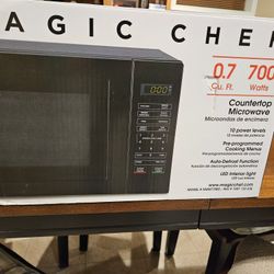 Magic Chef Countertop Microwave