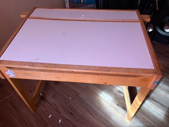 Wooden Kids Art Desk with Whiteboard Top
