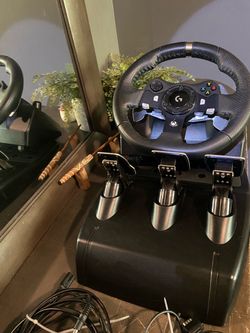 Logitech G920 Driving Force Racing Wheel & Pedals - PC/XBox