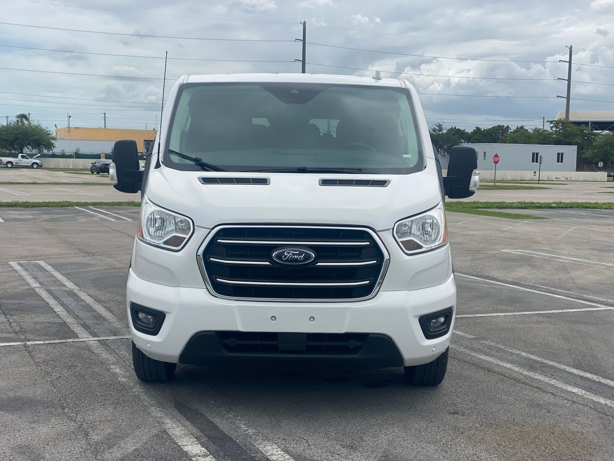 2020 Ford 350 Passenger Van