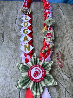 Graduation leis