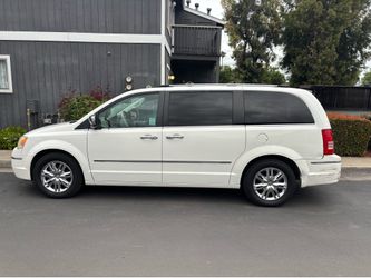 2009 Chrysler Town & Country