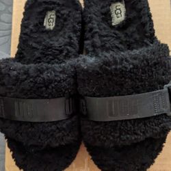 UGG Fluffita Shearling 