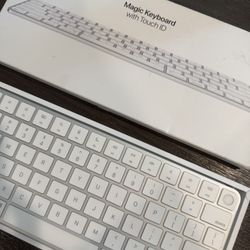 Apple Magic Keyboard W/Touch ID 