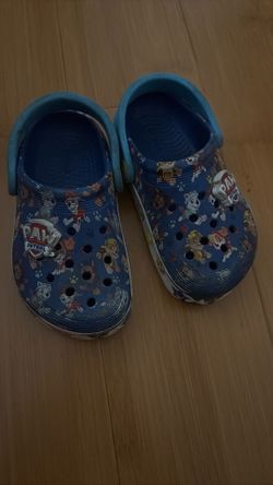 Toddler paw patrol crocs 9c