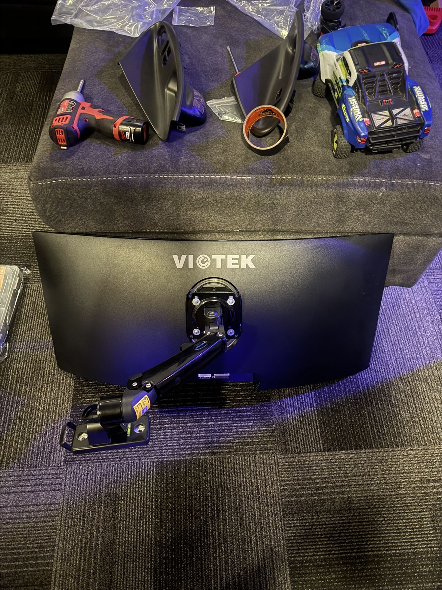 Gaming Monitor And Mount