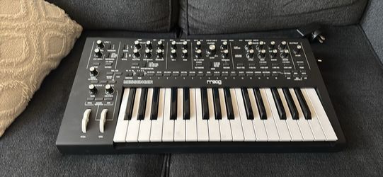 Moog Messenger
