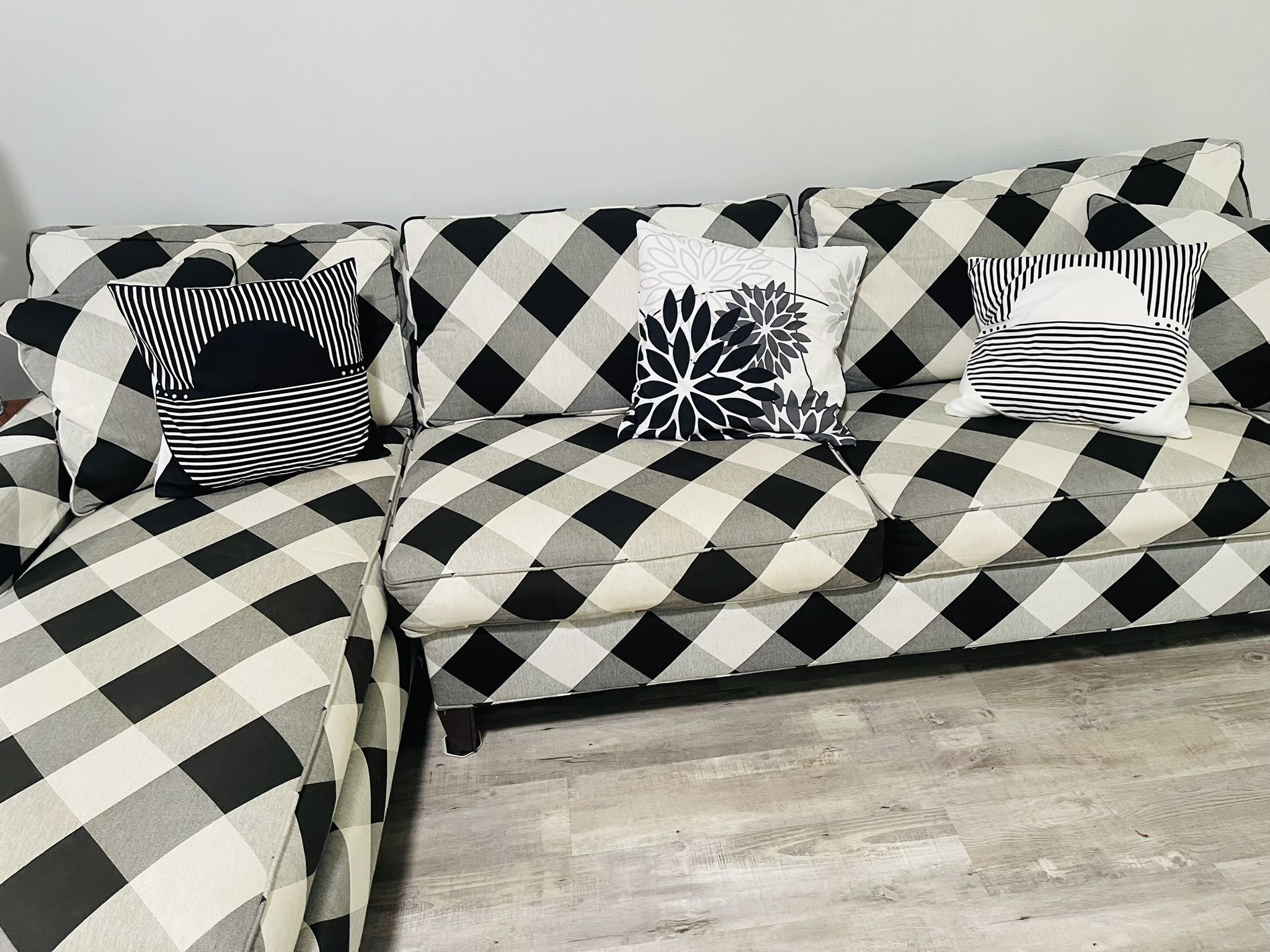 L Shape, Queen, Black-And-White Sofa Bed