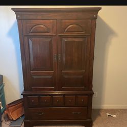 Hutch TV Entertainment Center With Extra Storage 