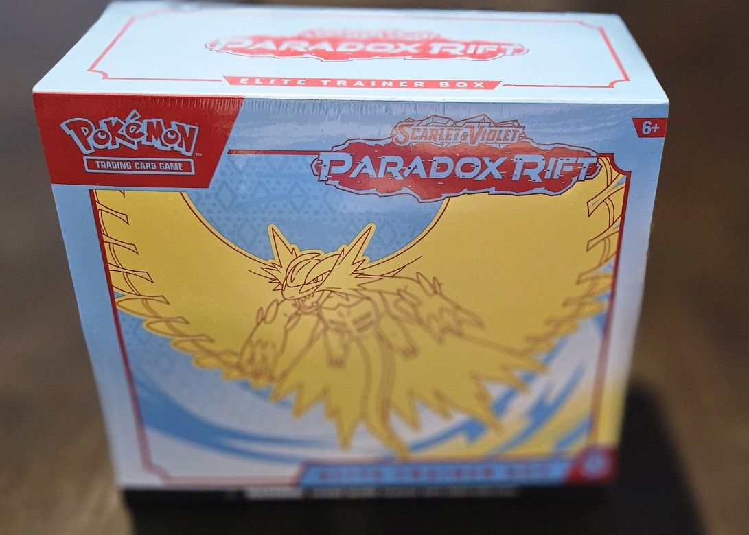 Pokemon Scarlet & Violet Paradox Rift Elite Trainer Box ETB Roaring Moon Sealed