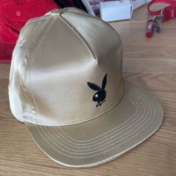 SUPREME PLAYBOY GOLD SNAPBACK