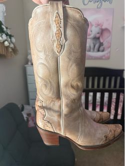 Idyllwind western boots by Miranda Lambert, size 10 B.