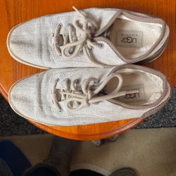 Uggs Tennis Shoe