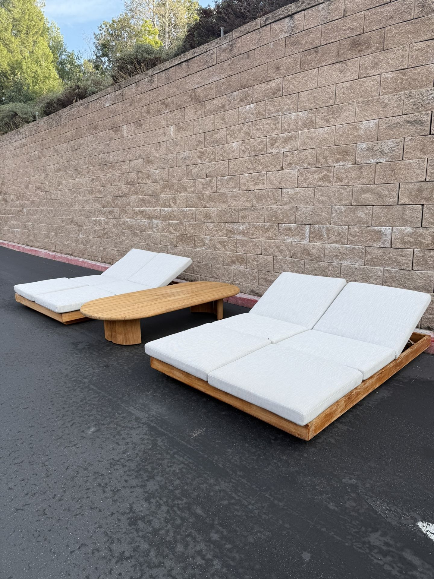 Restoration Hardware Outdoor Set