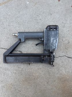 SENCO WIDE CROWN STAPLER