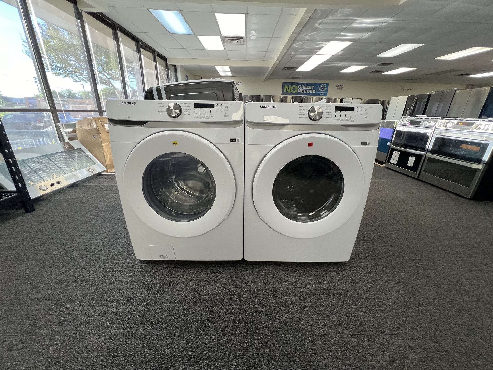 New Samsung Front Load Washer and Dryer Set 