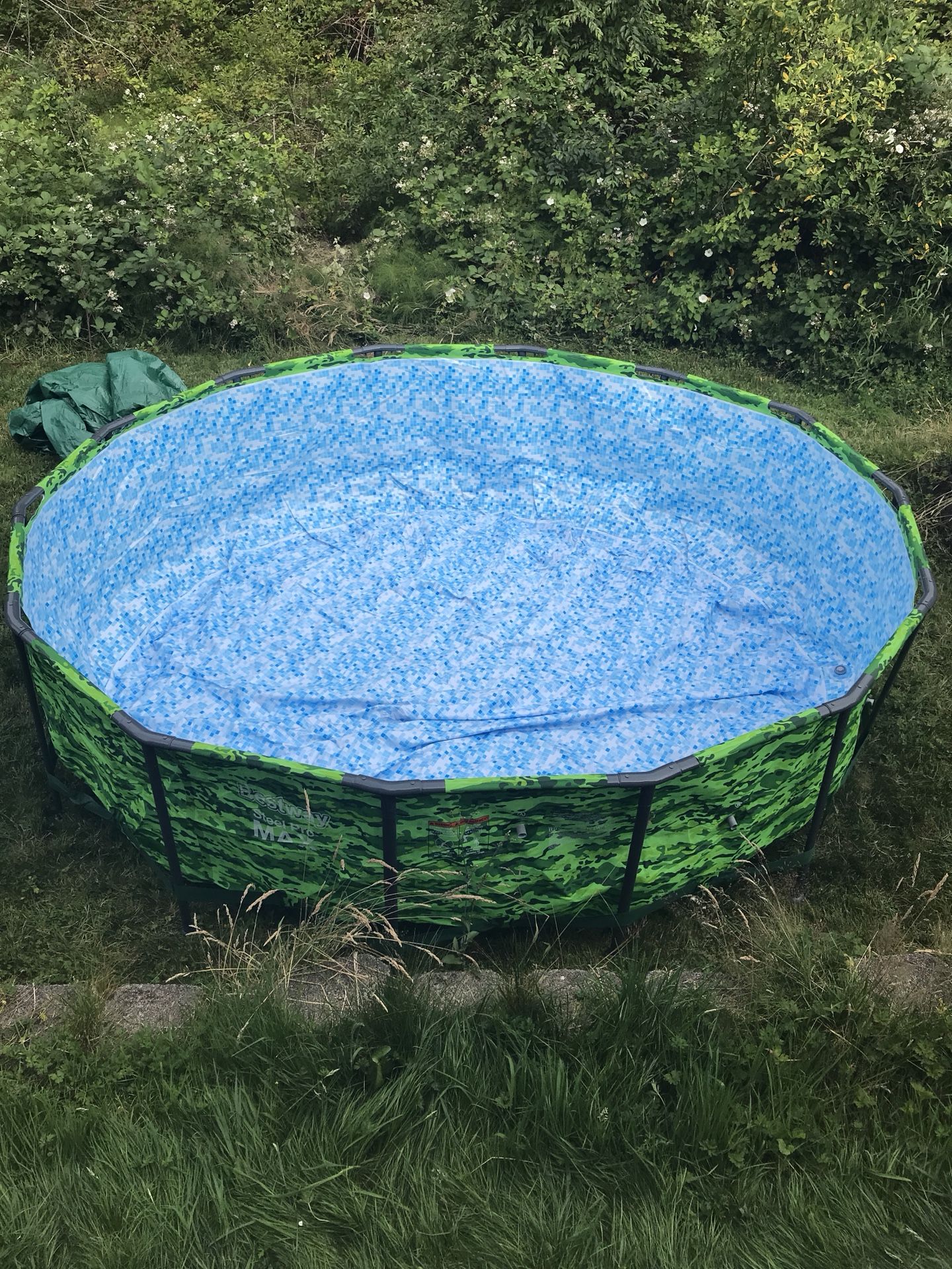 Bestway 14' x 48" Camo Steel Pro MAX Frame Above Ground Swimming Pool Set: