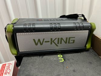 W-KING D8 Portable Wireless Speaker w/Carrying case